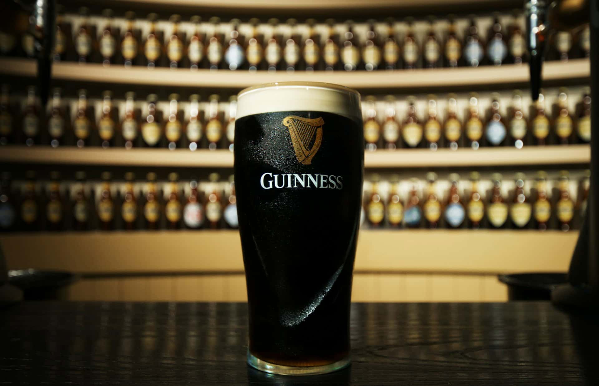 AI Voice Inspired by a Reality TV Star Calls 3,000 Pubs to Find the Cheapest Pint of Guinness